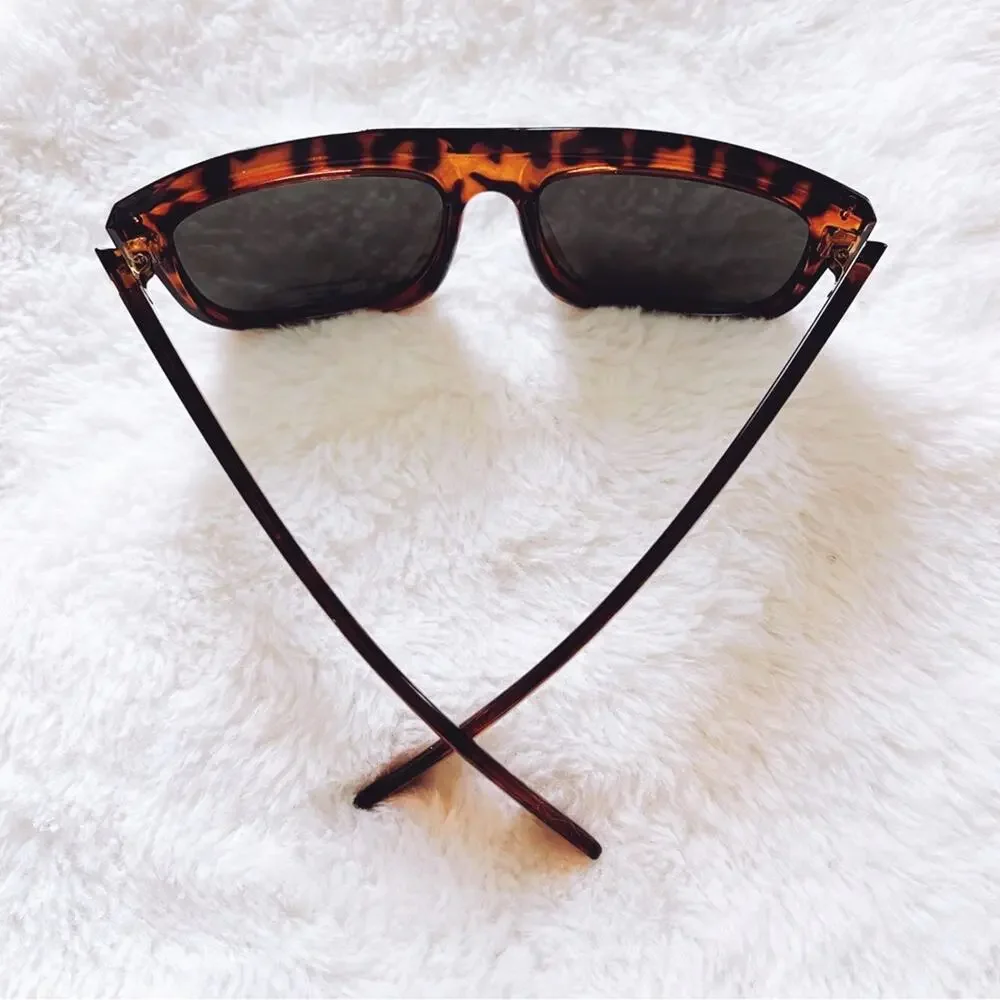 Simon Tortoise Brown Classic Sunglasses